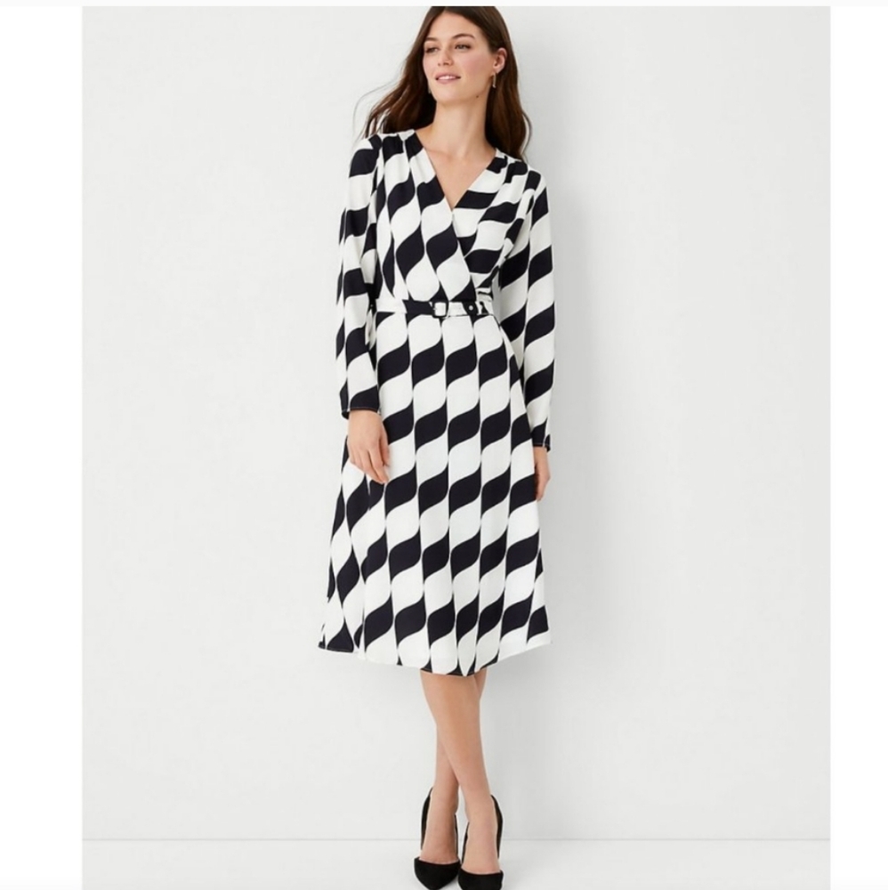 Ann Taylor Geo Wrap Midi Dress Navy Blue & White Size 2